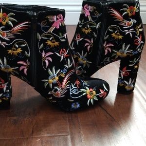 Lulus Floral Black Booties